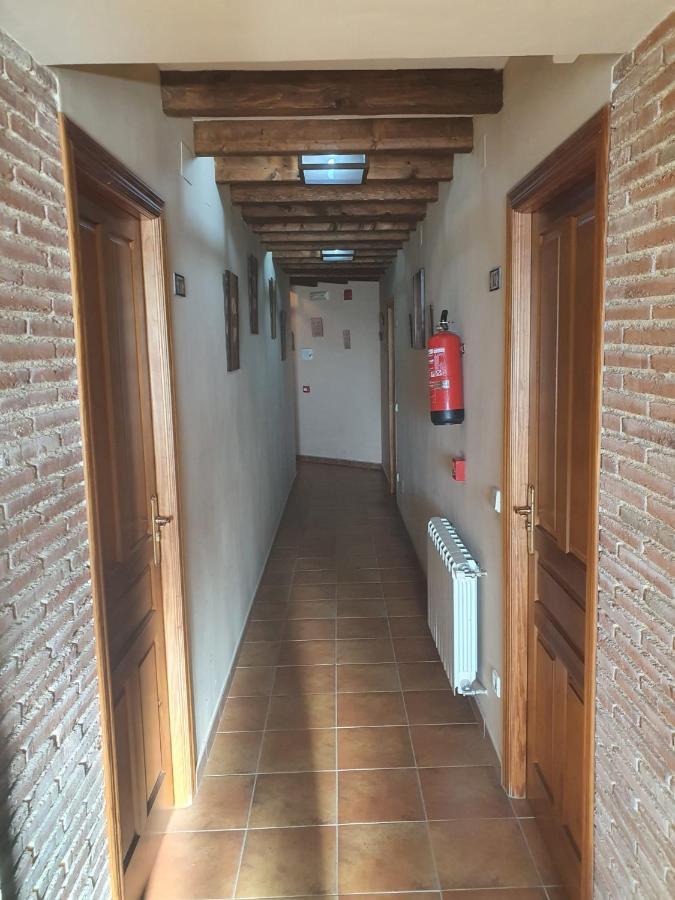 Hostal La Plata Oropesa Eksteriør billede