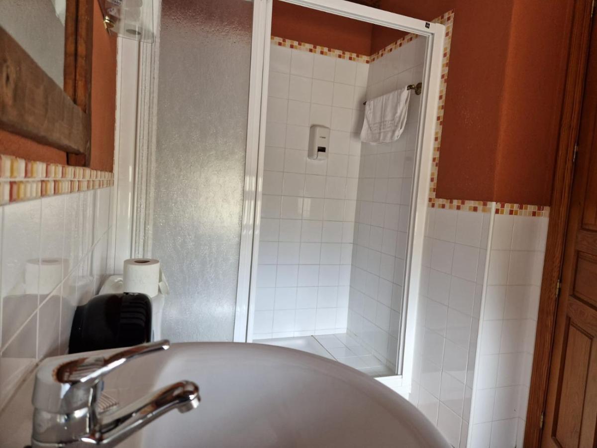 Hostal La Plata Oropesa Eksteriør billede