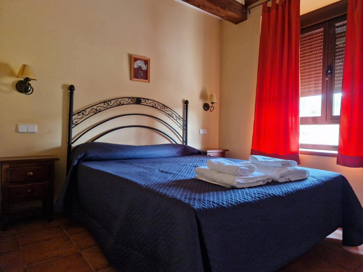 Hostal La Plata Oropesa Eksteriør billede