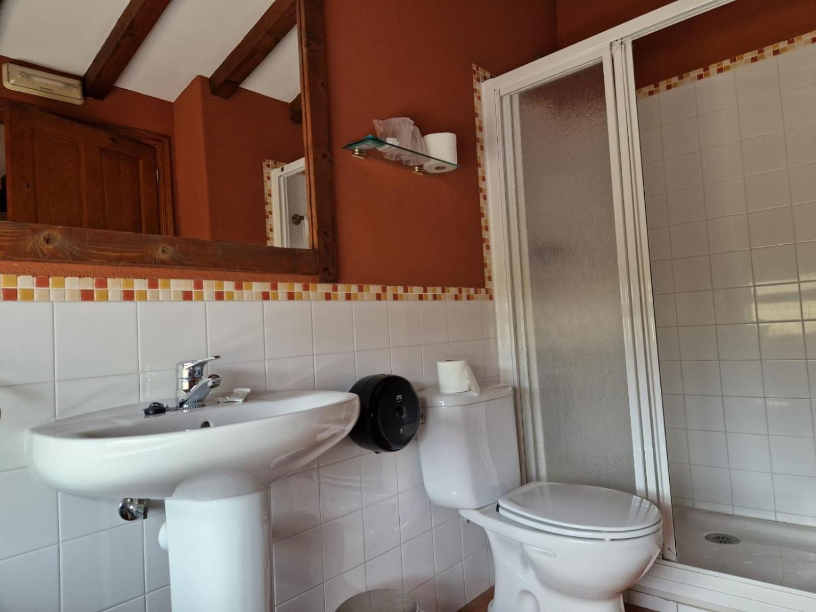 Hostal La Plata Oropesa Eksteriør billede